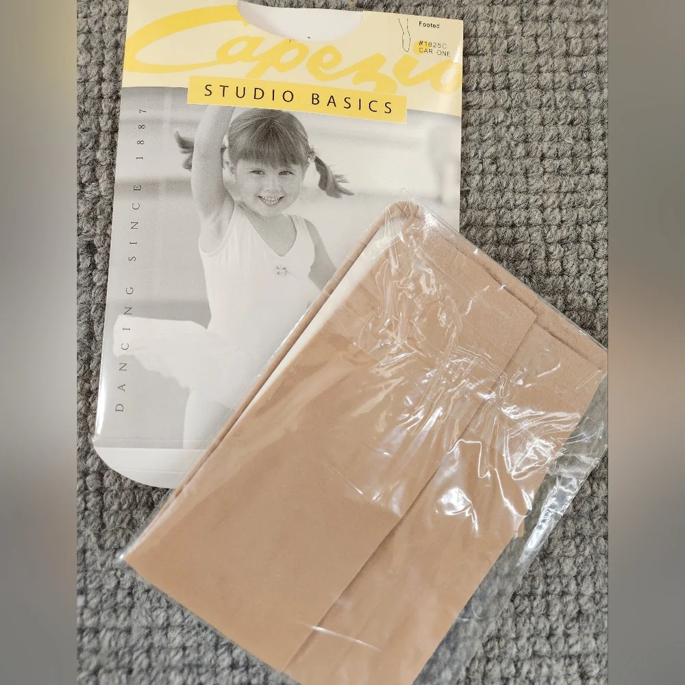 Capezio Studio Basics Footed Tights, children's size one (8-12), Caramel, NWT